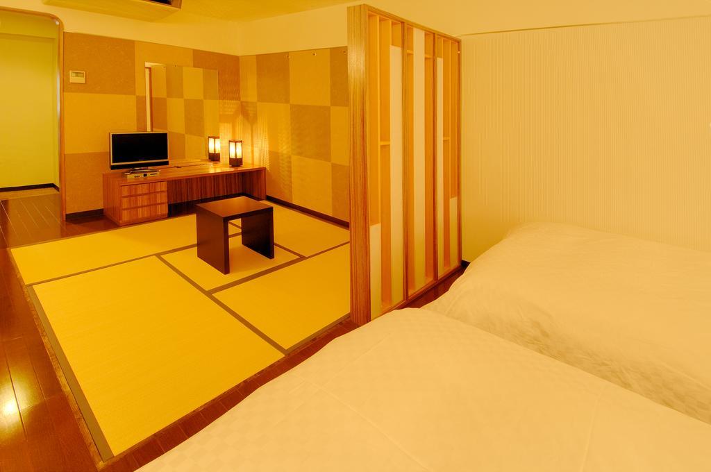 Okayama Green Hotel Екстериор снимка